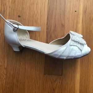 Kailee P Statin Peep toe Kitten heel Glitter Bow 4